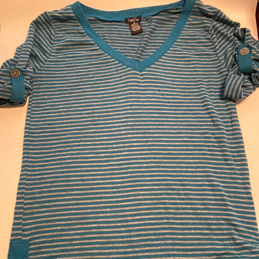 V- neck top